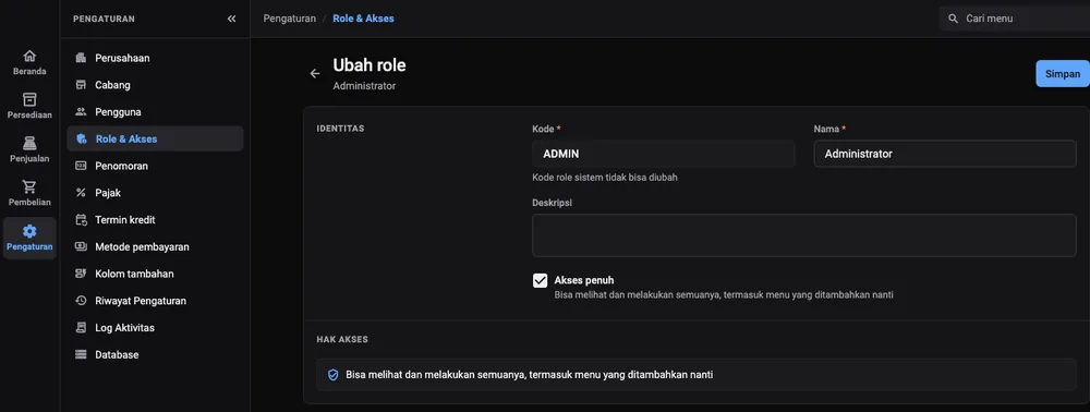 Halaman ubah role Administrator dengan menu pengaturan lengkap di samping